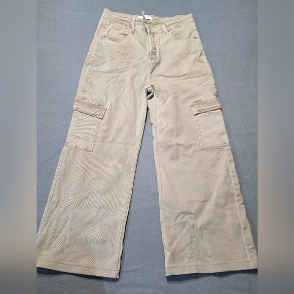 Risen Jeans Pants - Risen Jeans EUC Beige Cargo Pants Waist 32 Iseam 28